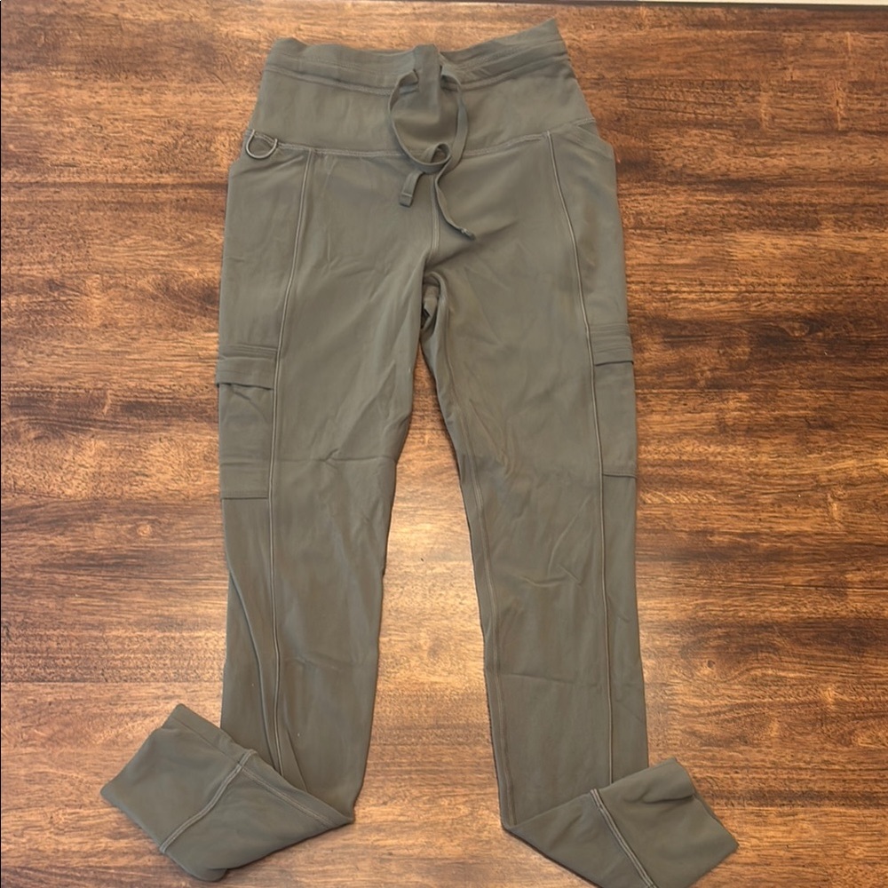 Athleta Sage Green- Salutation Cargo Tight-XS